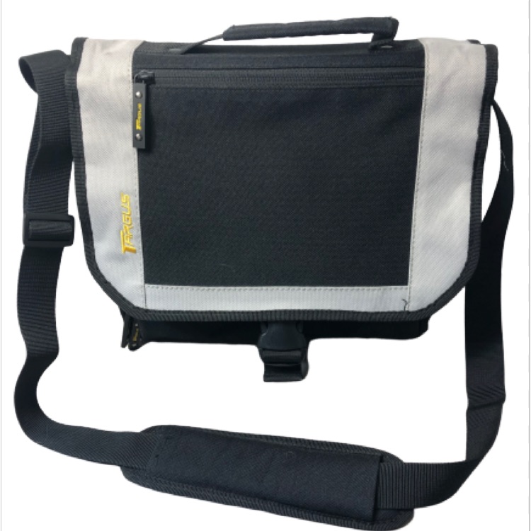 Targus Messenger Bag 11x12 Nwot